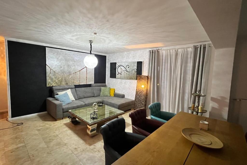 Ein Charmanter Zweifamilienhaus Berlin Exteriör bild